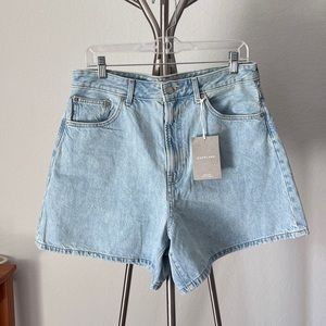 Everlane A-line denim short